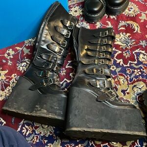 Demonia swing 815 platform boot matte black